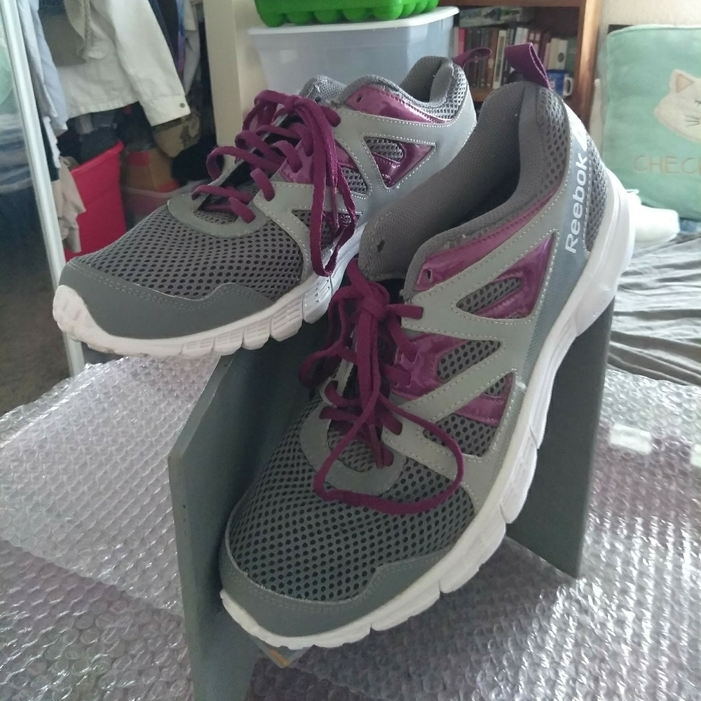 REBOCK Women's. athletic shoe